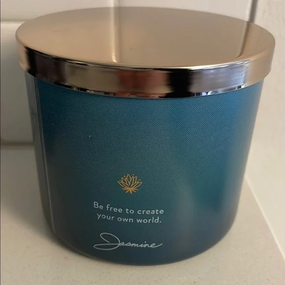 Bath and Body Works BBW Disney Princess Jasmine Three Wick Candle Limited HTF - Picture 2 of 6